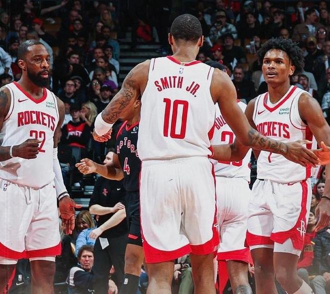 他们的传控从来不拖泥带水（他们的传控干净利落）