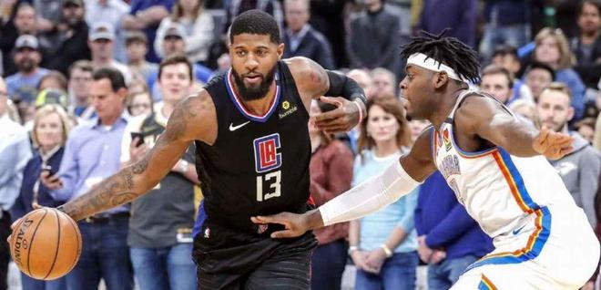 中场核心跑动全场第一，数据炸裂（中场大脑全场跑动第一，数据爆棚）